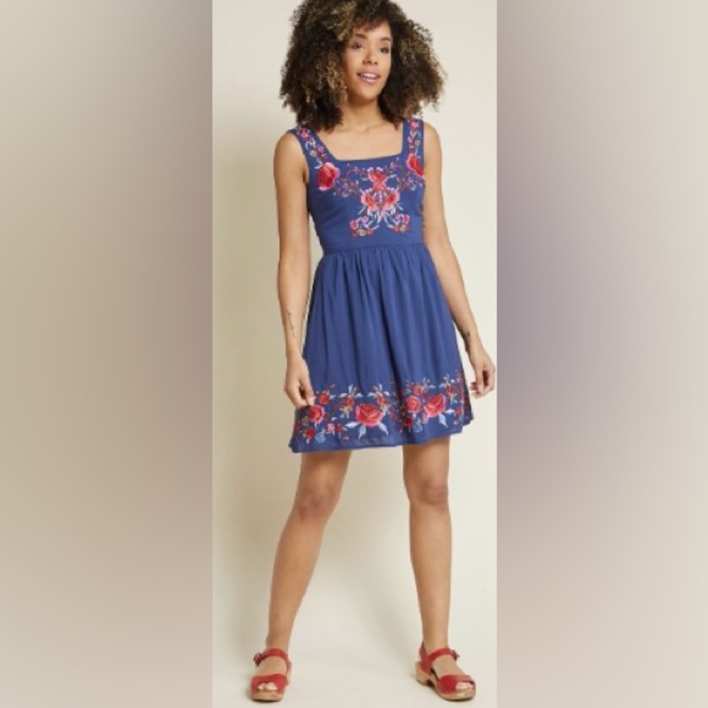 ModCloth Judy Blue Skies Floral Dress in Cobalt, Size M